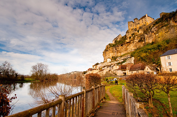 Beynac-et-Cazenac over the Dordogne