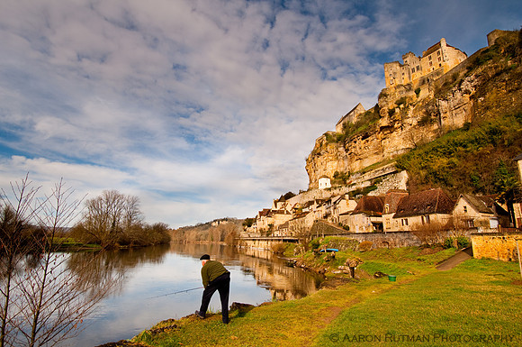 Fishing, Beynac-et-Cazenac over the Dordogne