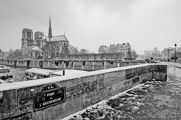 Pont de l'Archeveche, Paris