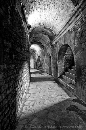Arena Corridor light, nimes