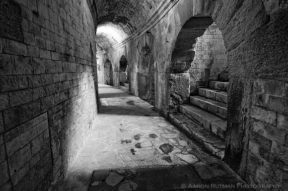 Arena Corridor light, nimes