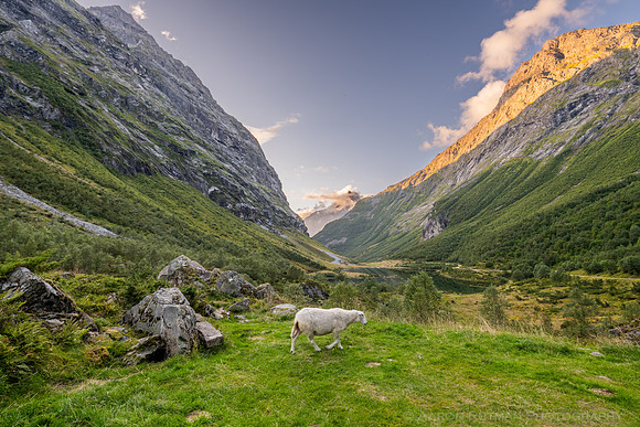 Hjorundfjorden, Norway