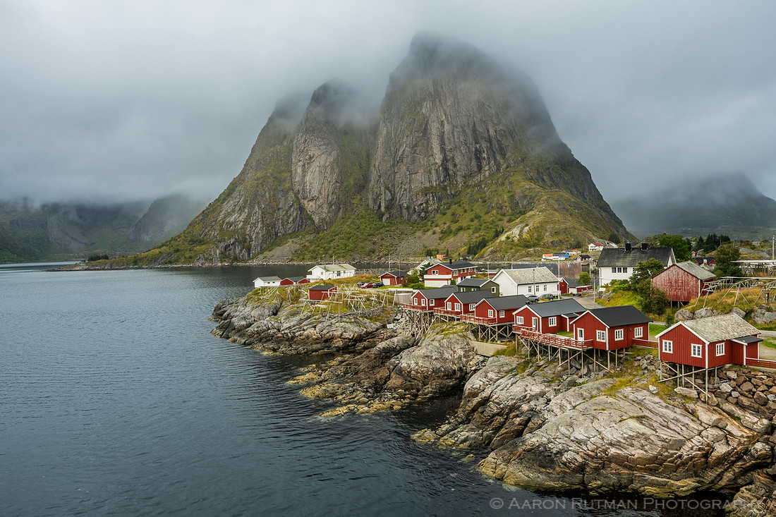 Hamnoy and Festhelltinden