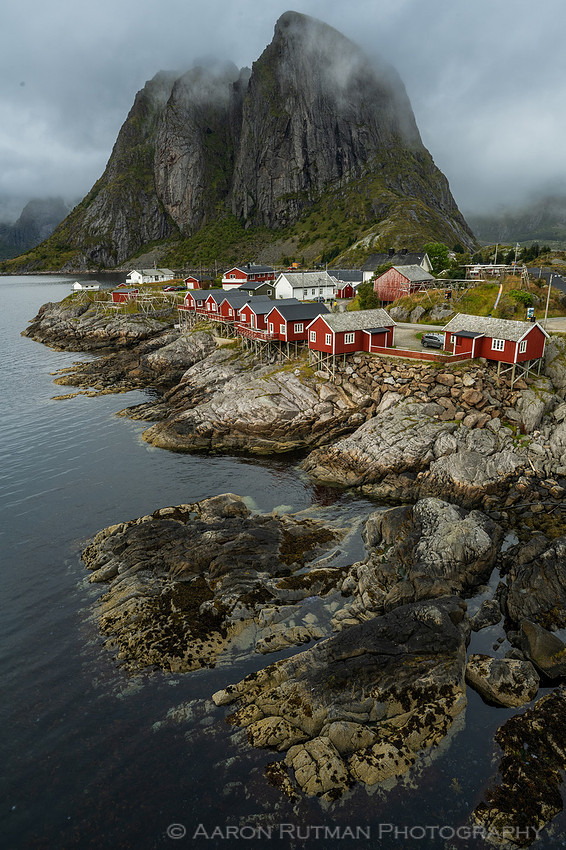 Hamnoy and Festhelltinden