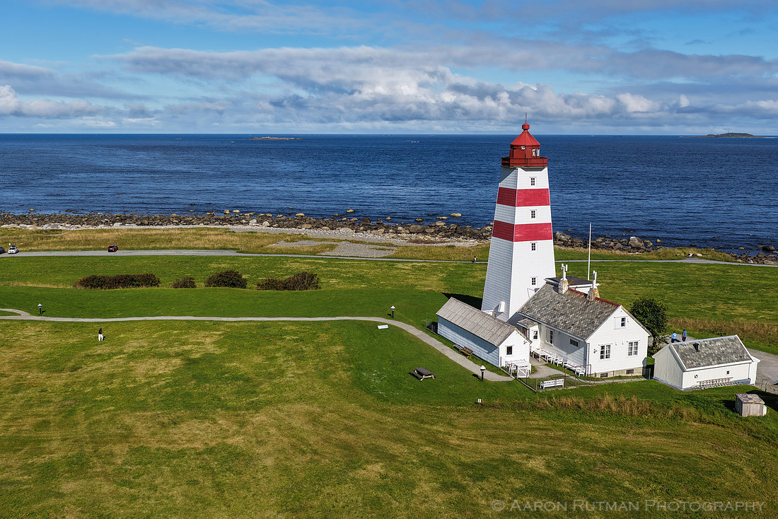 Alnes lighthouse, Godoya