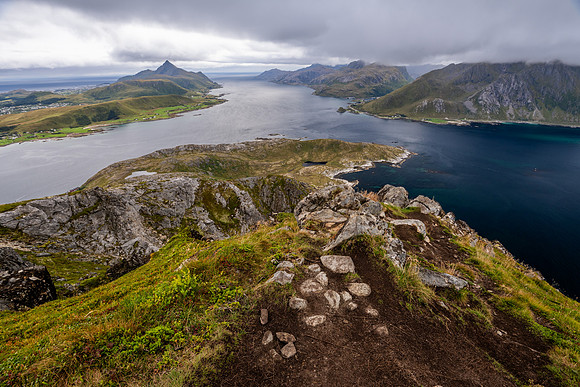 Offersoykammen Hike, Lofoten Islands