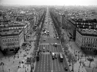 Les Champs Elysées